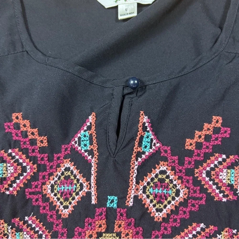 Tantrums Black Graphic 3/4 Sleeve Blouse‎
